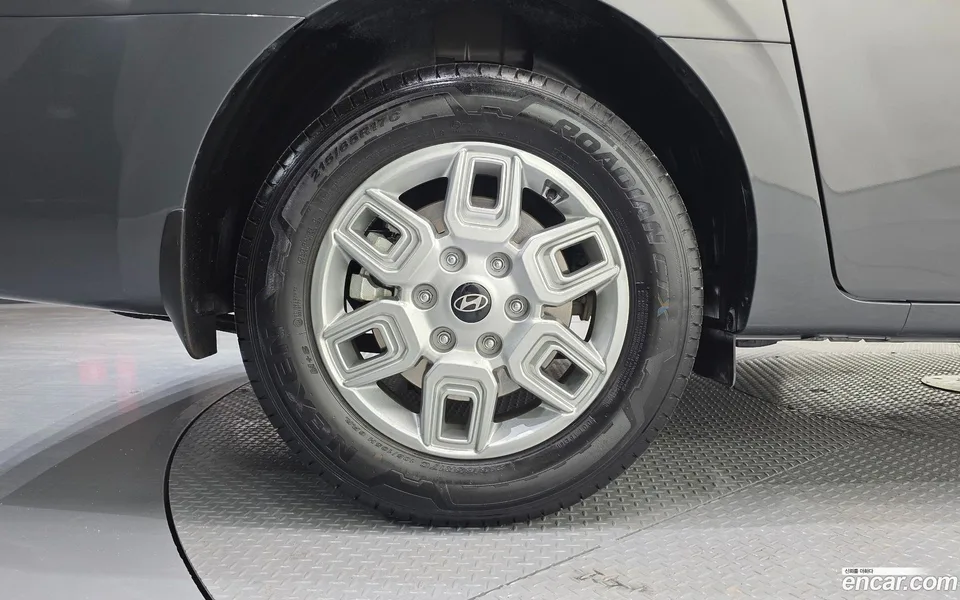Hyundai Staria HEV 1.6 3 2024 — миниатюра 5