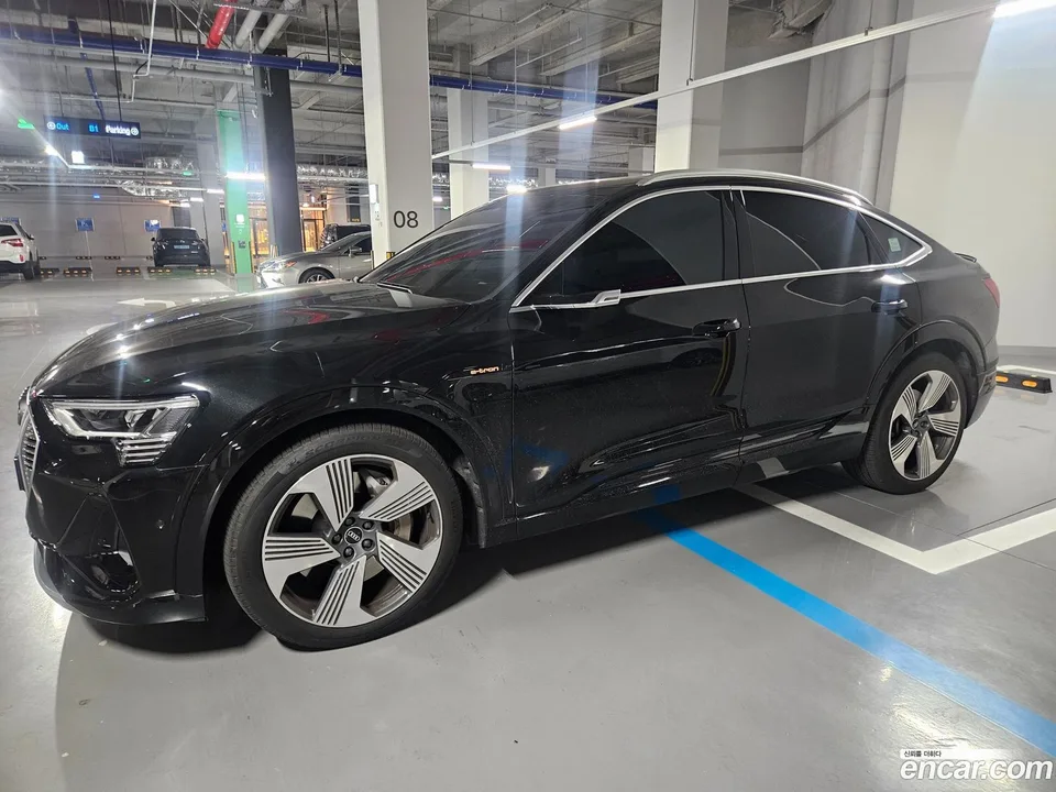 Audi e-tron 55 2022 — миниатюра 2