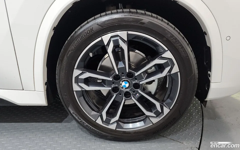 BMW X1 sDrive 18d M 2025 — миниатюра 5