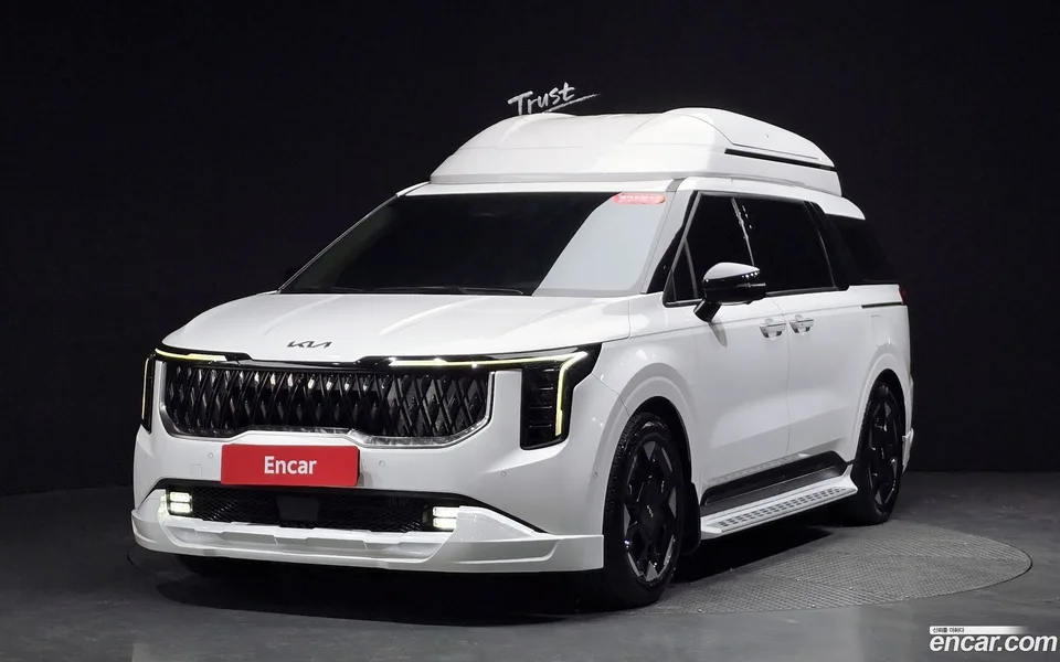 Kia Carnival 7 2024 — фото 1, купить с доставкой в Москву