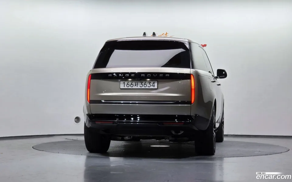 Land Rover Range Rover P550E AB 2025 — миниатюра 4