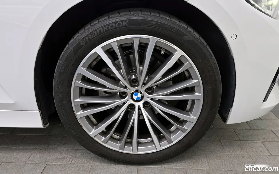 BMW 3 Series 320i 2022 — миниатюра 5