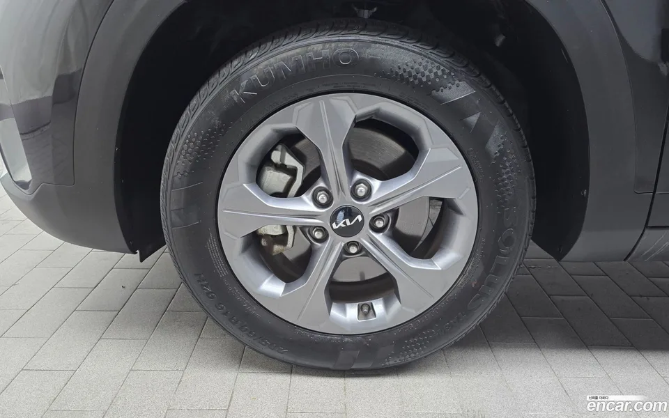 Kia Seltos 1.6 2WD 2023 — миниатюра 5