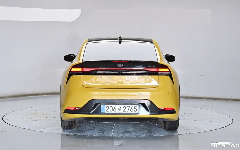 Toyota Prius 2.0 XLE 2024 — миниатюра 4