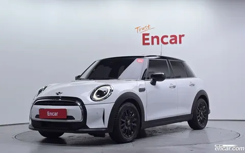 MINI Cooper 2023 buy in Moscow