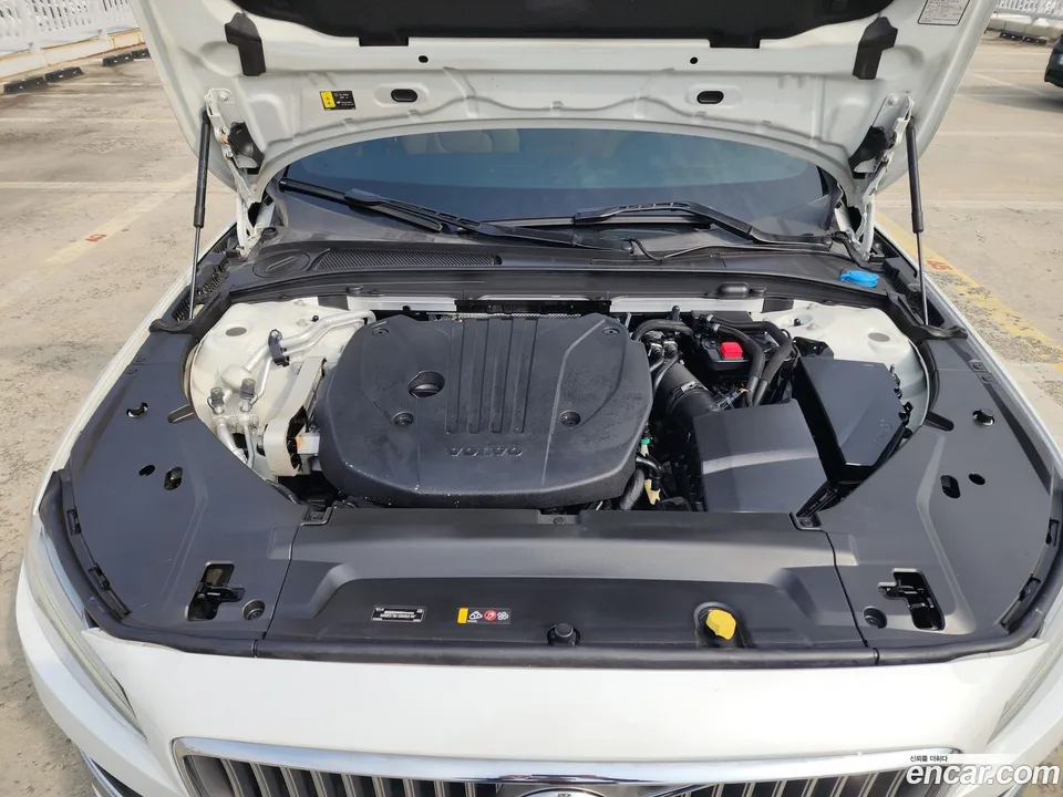 Volvo S90 B5 2022 — миниатюра 2