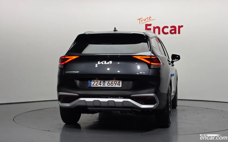 Kia Sportage Hybrid 2WD 2024 — миниатюра 4