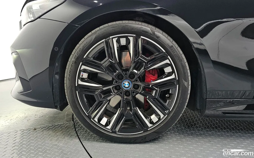BMW i5 M60 xDrive 2024 — миниатюра 5