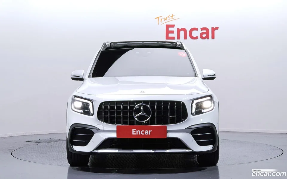 Mercedes-Benz GLB-Class AMG GLB35 4MATIC 2023 — миниатюра 3
