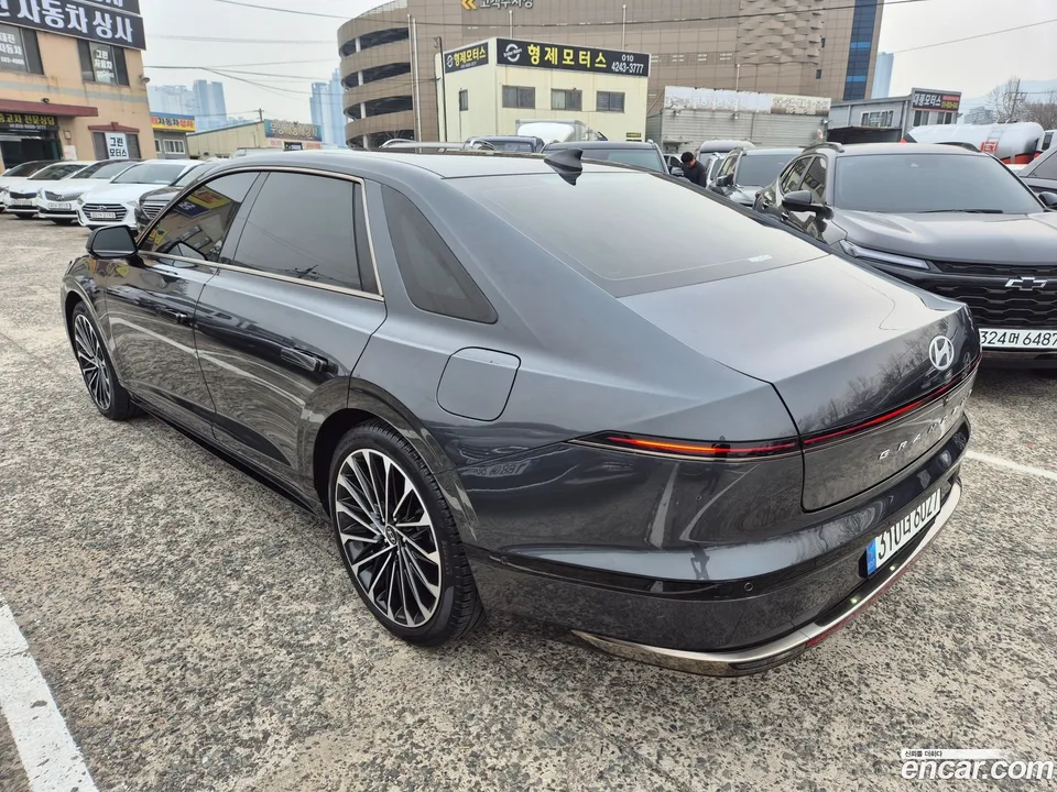 Hyundai Grandeur Hybrid 2023 — миниатюра 4