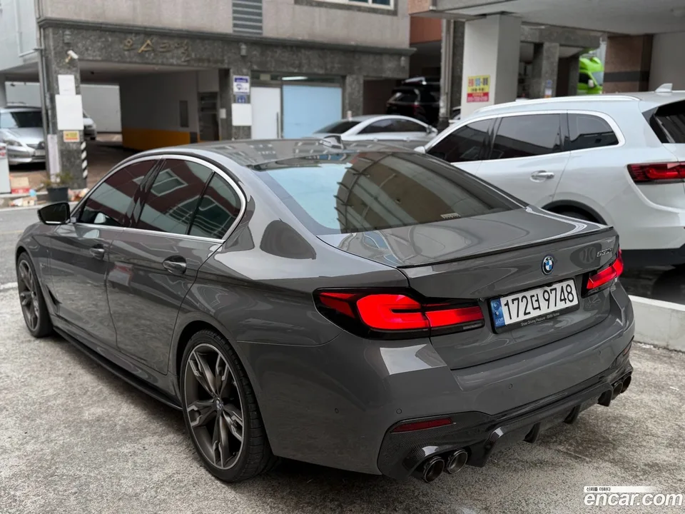 BMW 5 Series 530e M 2022 — миниатюра 2