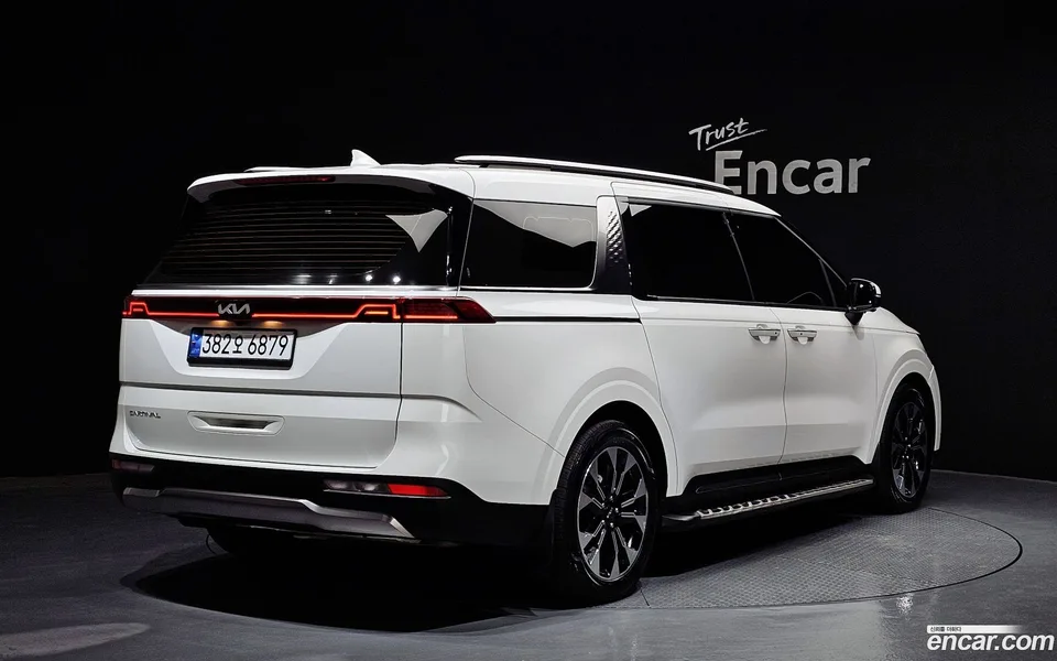 Kia Carnival 9 2022 — миниатюра 2