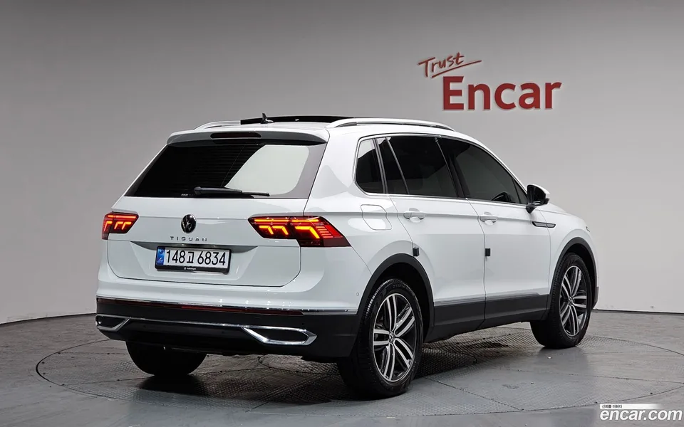 Volkswagen Tiguan 2.0 TDI 2024 — миниатюра 2