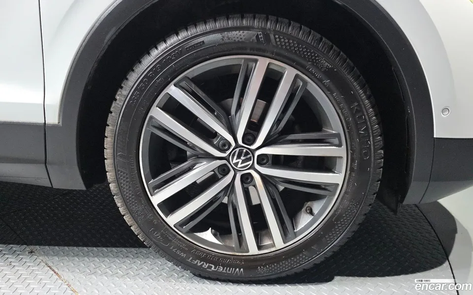Volkswagen Tiguan 2.0 TDI 2022 — миниатюра 5