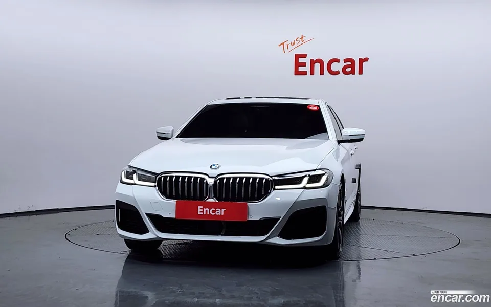 BMW 5 Series 530i M 2022 — миниатюра 3