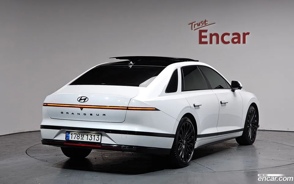Hyundai Grandeur 2.5 2WD 2022 — миниатюра 2