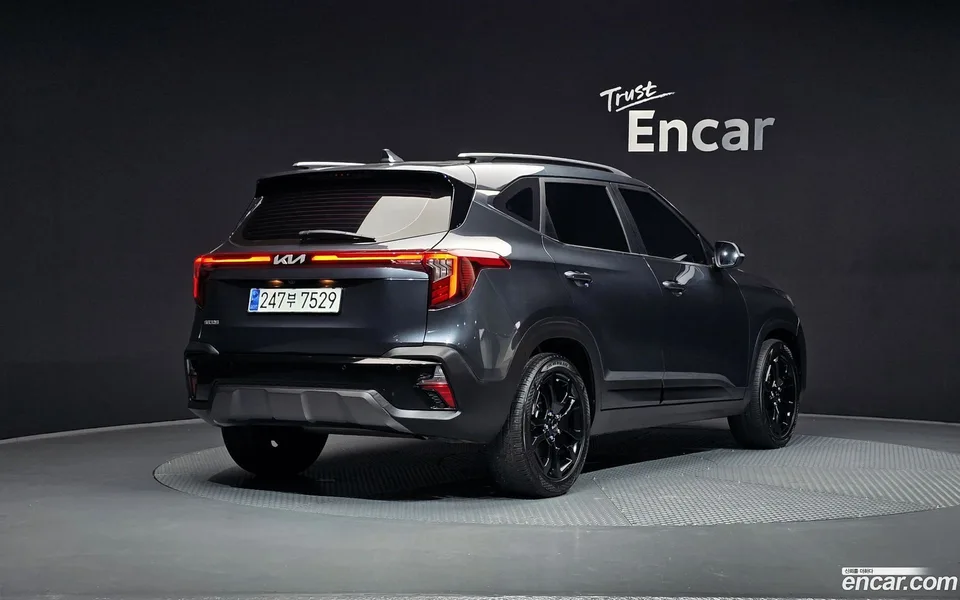 Kia Seltos 1.6 2WD 2023 — миниатюра 2