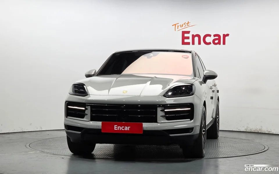 Porsche Cayenne 3.0 E- 2025 — миниатюра 3