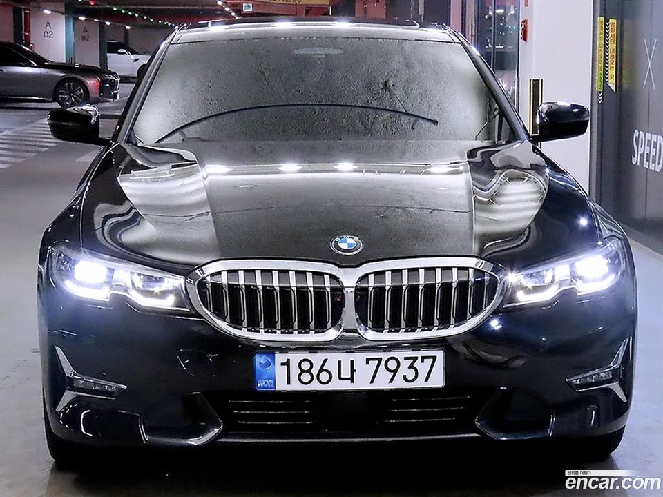BMW 3 Series 320i 2022 — миниатюра 2