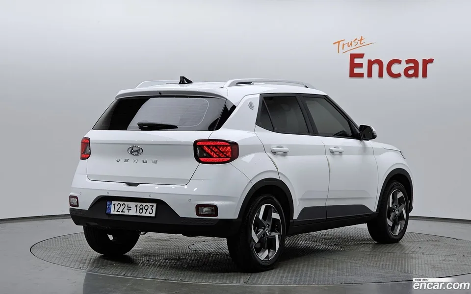 Hyundai Venue 1.6 2024 — миниатюра 2
