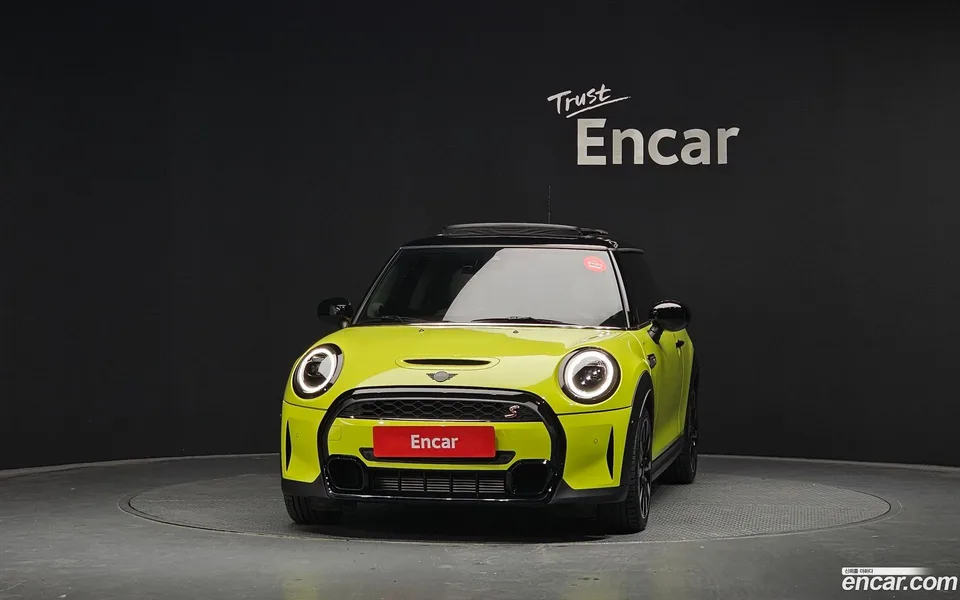 MINI Cooper S 2023 — миниатюра 3