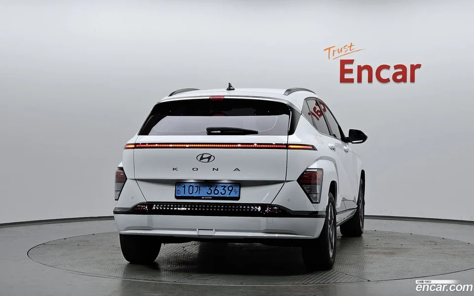 Hyundai Kona Electric 2023 — миниатюра 4
