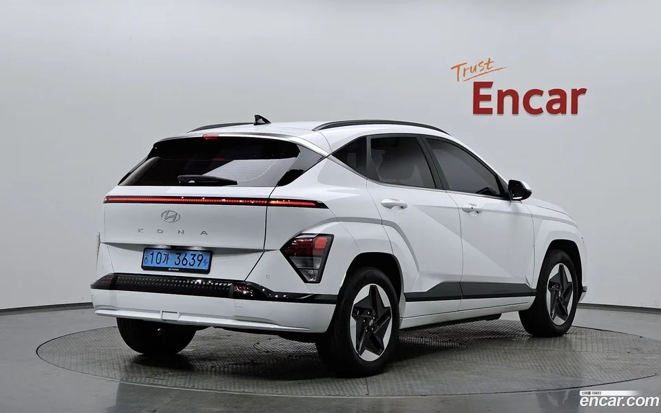 Hyundai Kona Electric 2023 — миниатюра 2