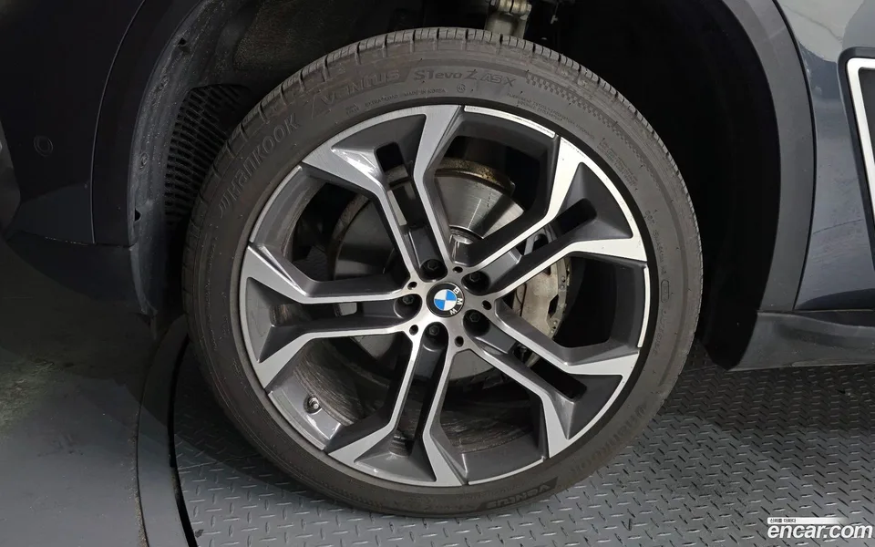 BMW X5 xDrive 30d xLine 2022 — миниатюра 5