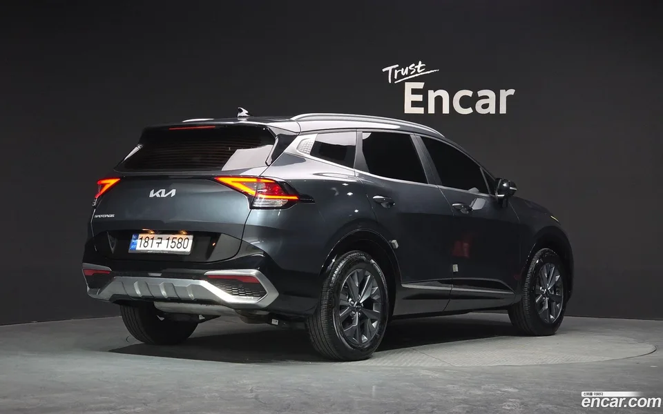 Kia Sportage 1.6 2WD 2022 — миниатюра 2
