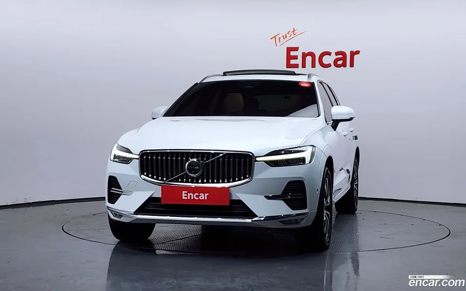 Volvo XC60 B5 2023 — миниатюра 3