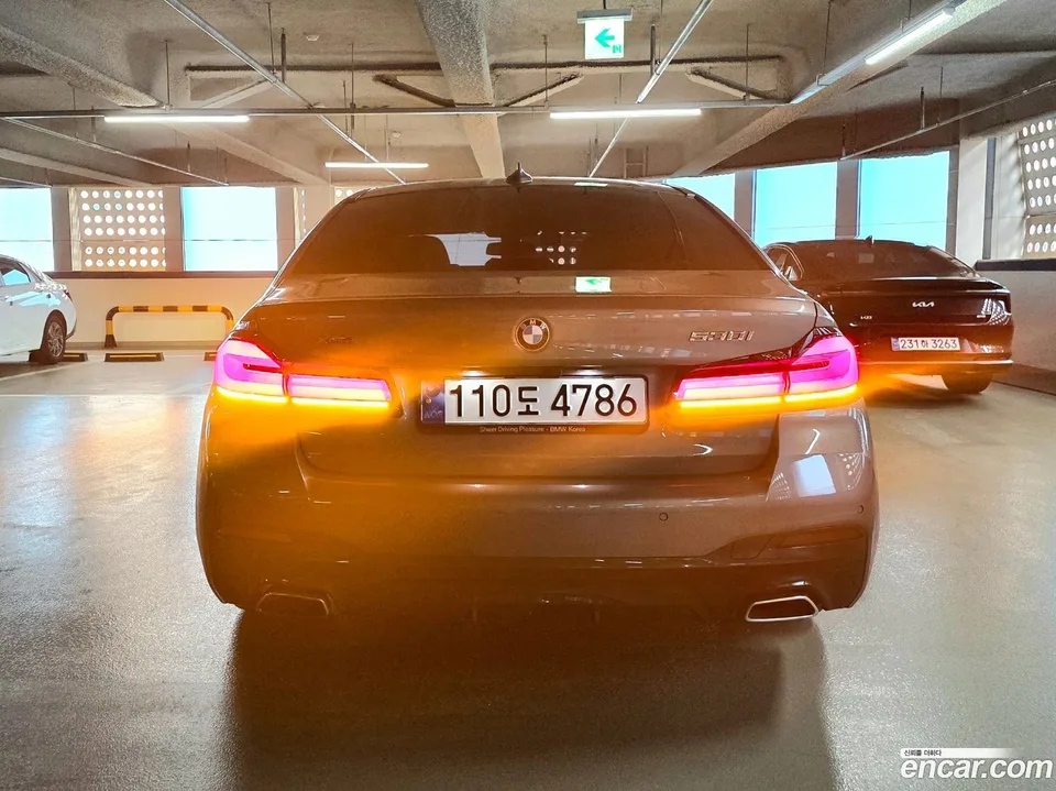 BMW 5 Series 530i xDrive M 2023 — миниатюра 5