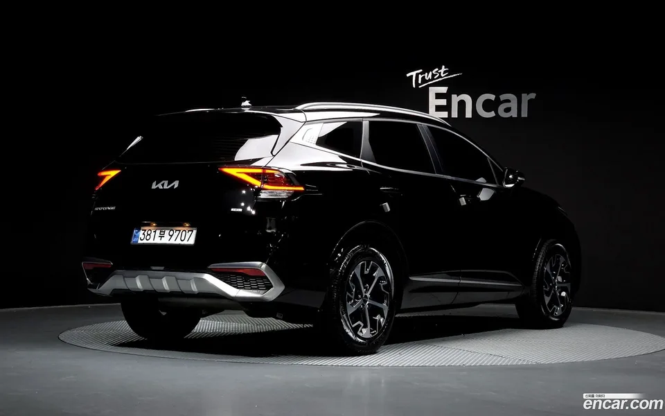 Kia Sportage Hybrid 2WD 2024 — миниатюра 2