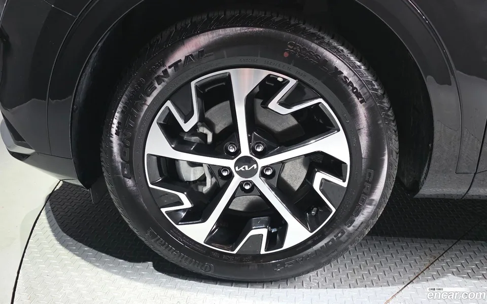 Kia Sportage Hybrid 2WD 2024 — миниатюра 5