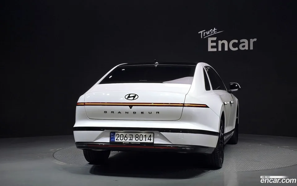 Hyundai Grandeur Hybrid 2023 — миниатюра 4