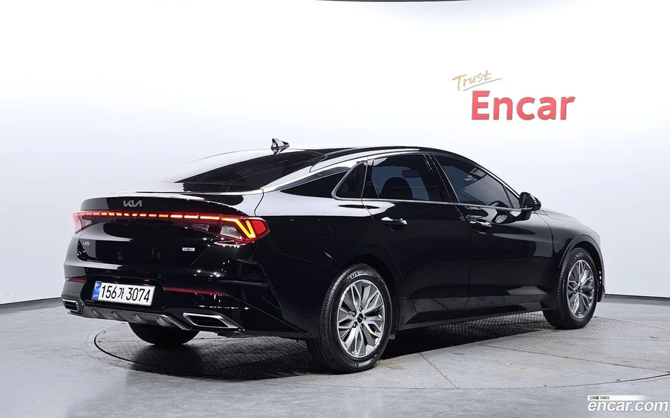 Kia K5 Hybrid 2023 — миниатюра 2