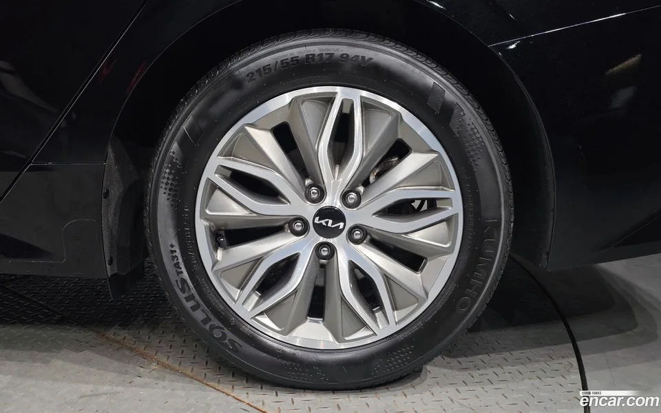 Kia K5 Hybrid 2023 — миниатюра 5