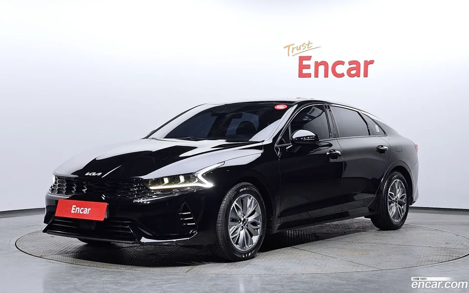 Kia K5 Hybrid 2023 — фото 1, купить с доставкой в Москву