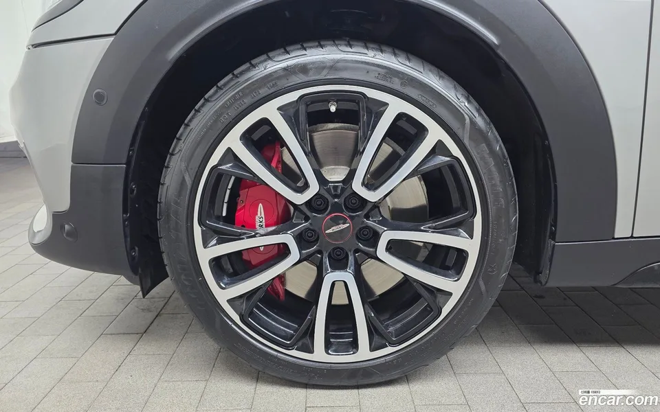MINI Cooper S Countryman JCW 2023 — миниатюра 5