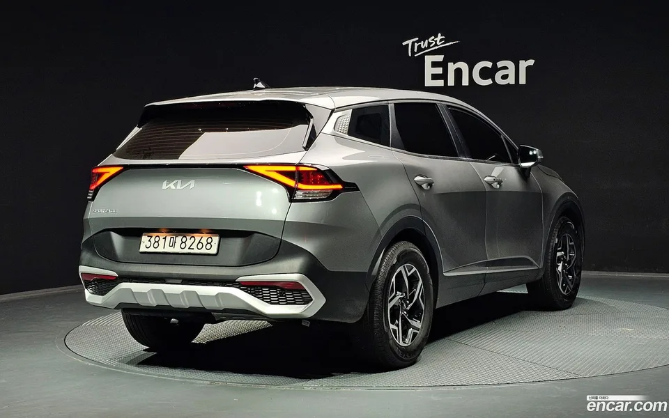 Kia Sportage 2.0 2WD 2022 — миниатюра 2