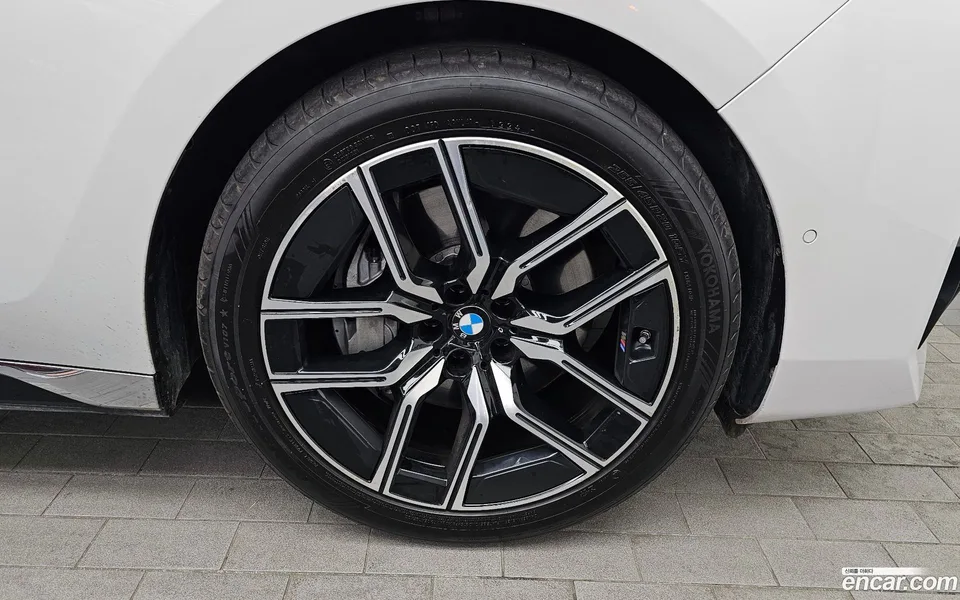 BMW 7 Series 740i xDrive M 2025 — миниатюра 5