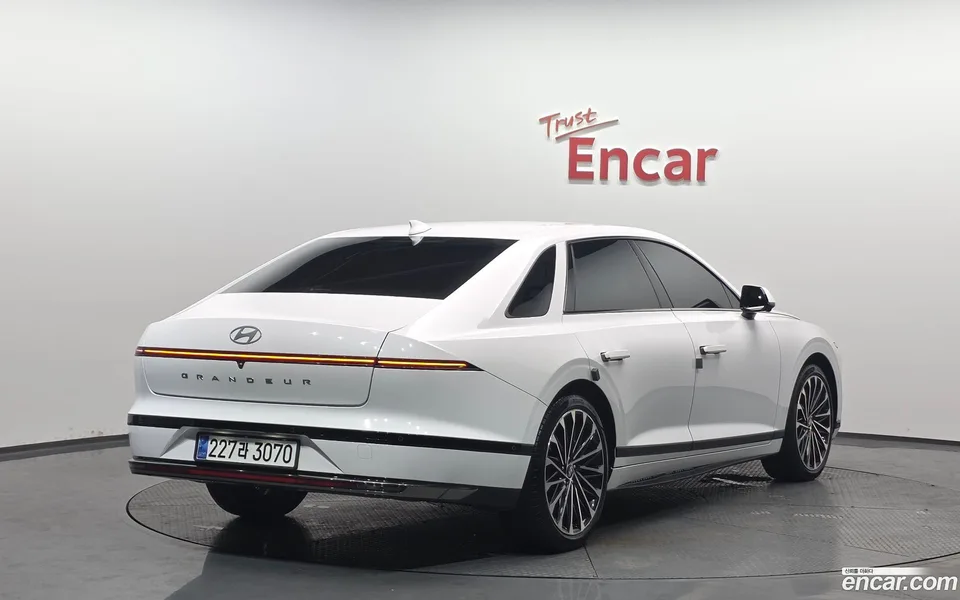 Hyundai Grandeur Hybrid 2023 — миниатюра 2