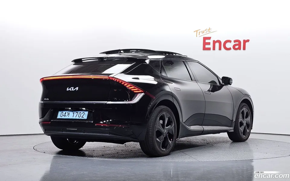 Kia EV6 2022 — миниатюра 2