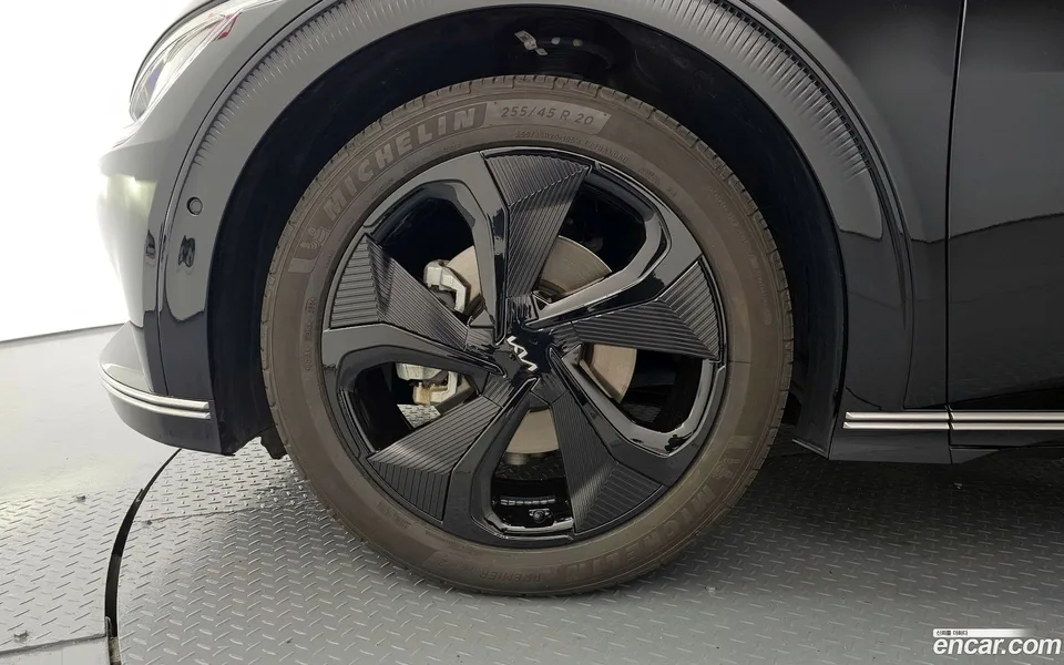 Kia EV6 2022 — миниатюра 5