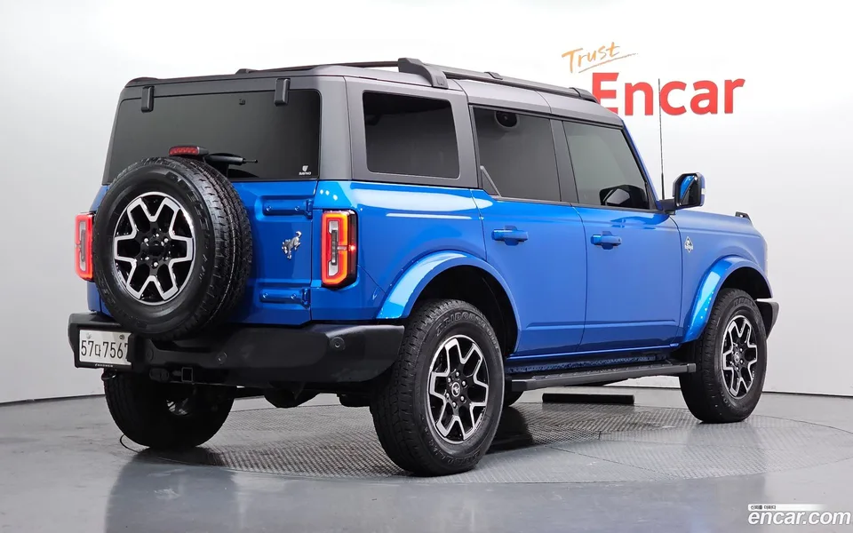 Ford Bronco 2.7 2023 — миниатюра 2