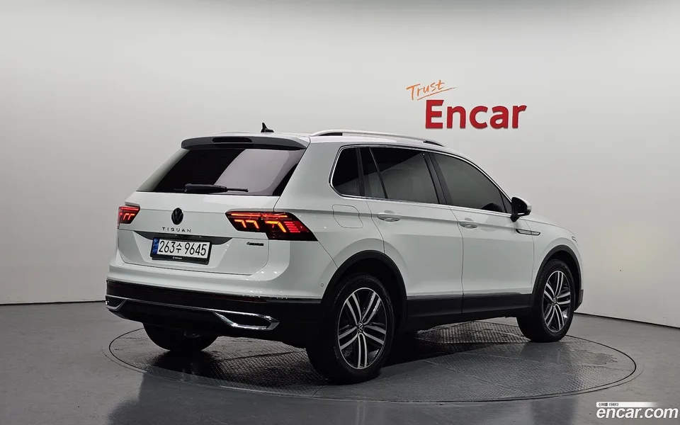 Volkswagen Tiguan 2.0 TDI 4 2022 — миниатюра 2