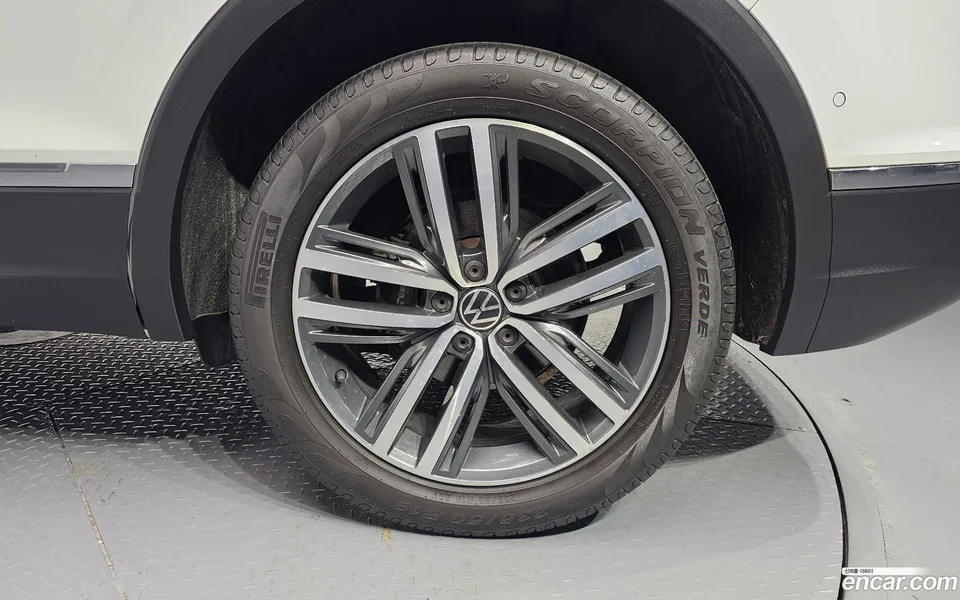 Volkswagen Tiguan 2.0 TDI 4 2022 — миниатюра 5
