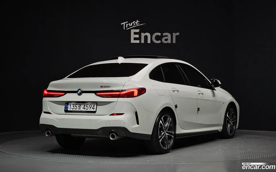 BMW 2 Series Gran Coupe 220i M 2023 — миниатюра 2