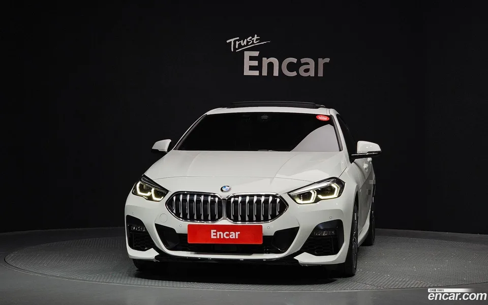 BMW 2 Series Gran Coupe 220i M 2023 — миниатюра 3