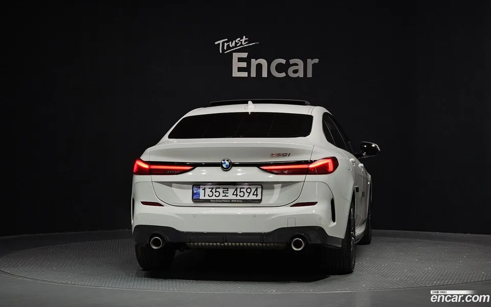 BMW 2 Series Gran Coupe 220i M 2023 — миниатюра 4