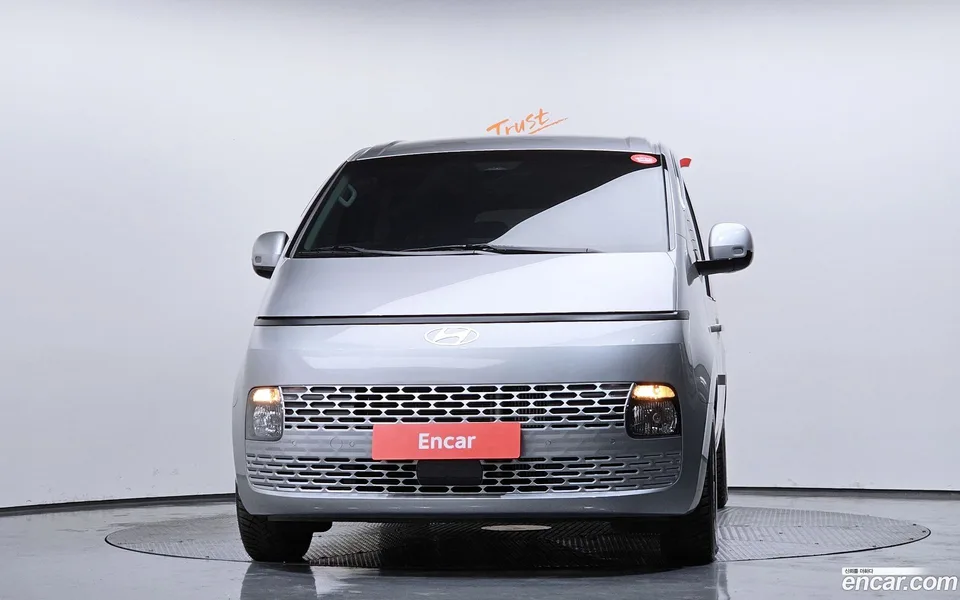 Hyundai Staria 9 2024 — миниатюра 3